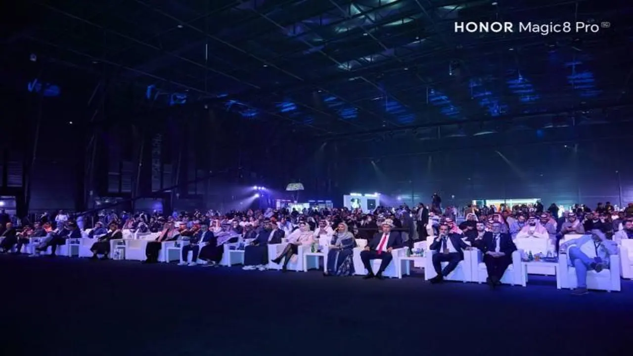 هاتف HONOR MAGIC8 PRO يكشف في السعودية بحفل استثنائي بـ”ذا أرينا”
